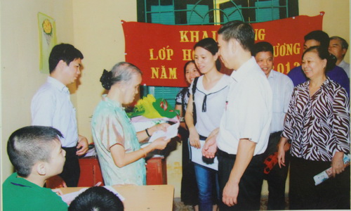 Lớp học tình thương trẻ em khuyết tật của bà giáo già ảnh 9